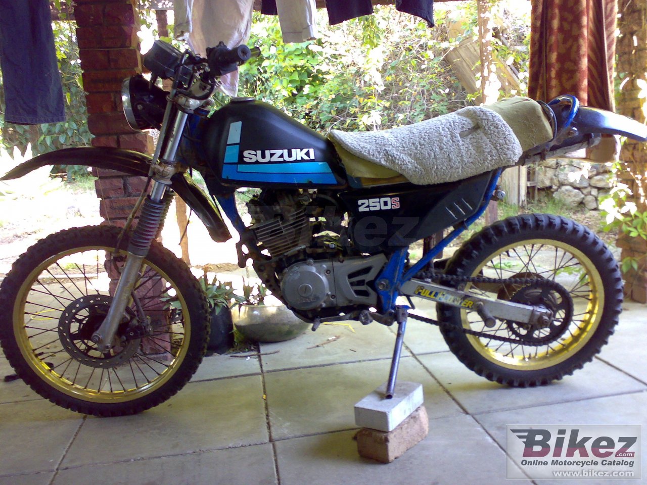 Suzuki dr 250 s